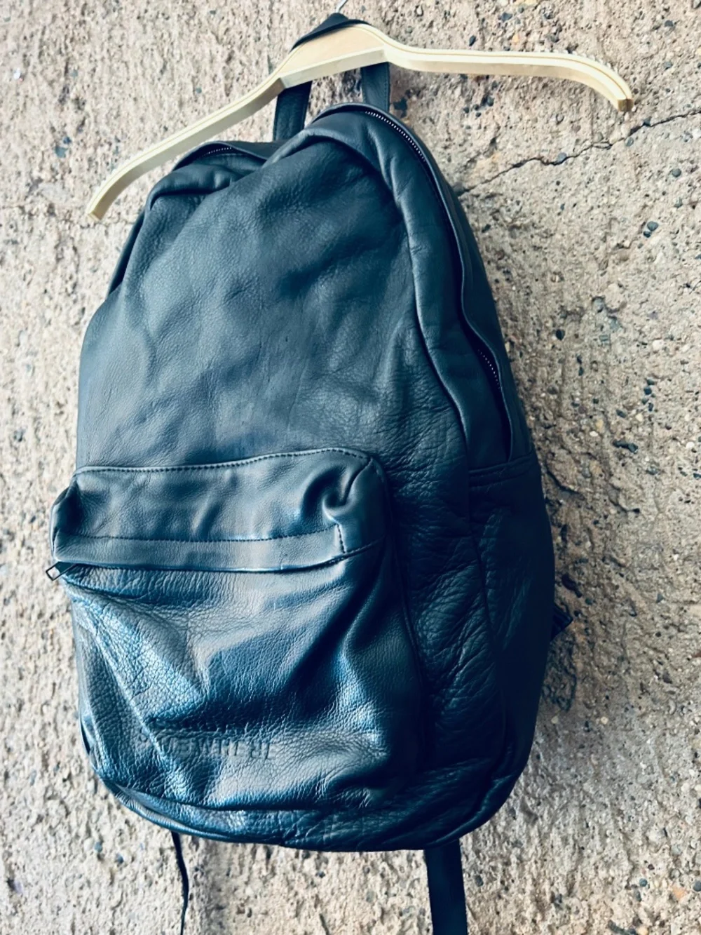 Sunday Somewhere Black 100% Leather Backpack – Soft Slouchy Style